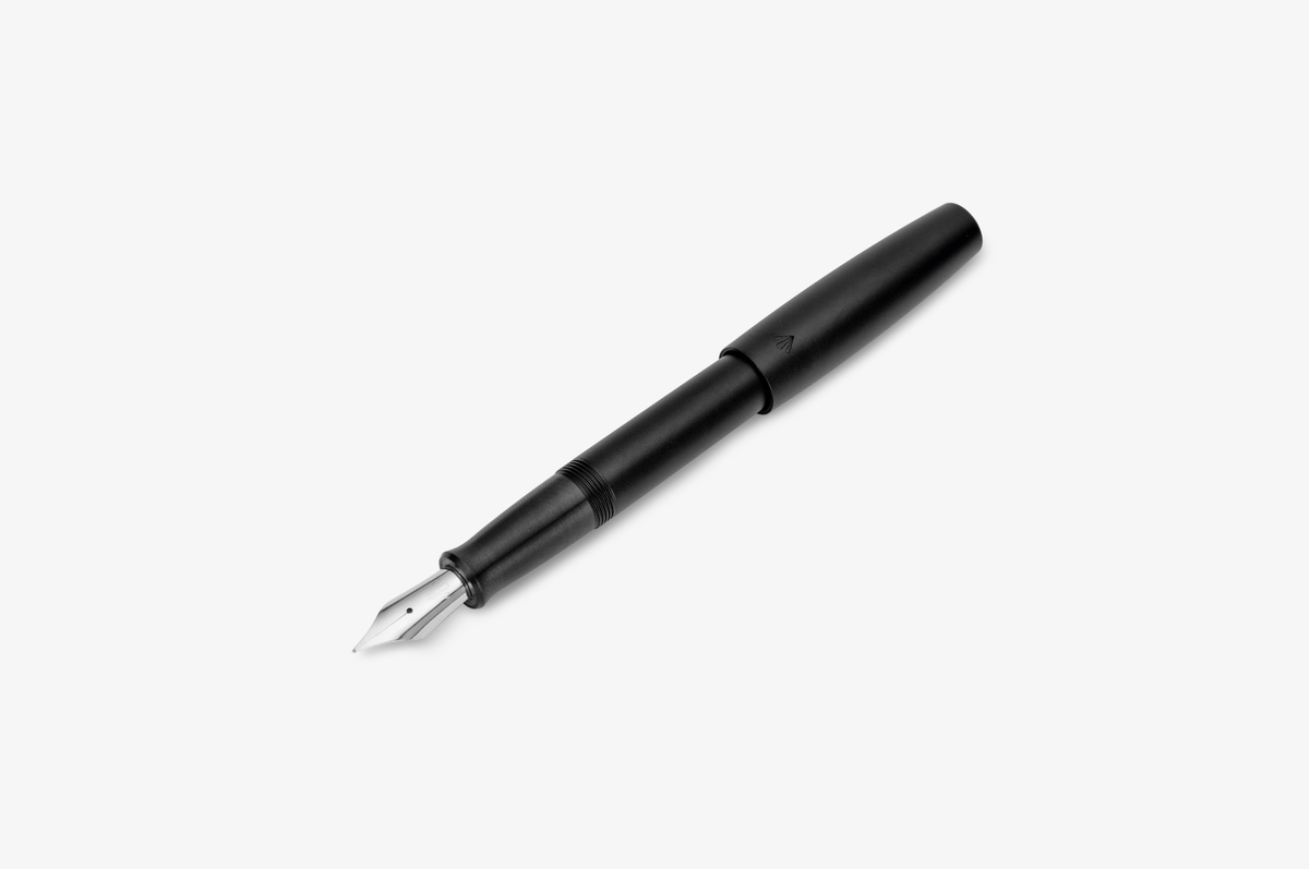 Gravitas Fountain Pen Gravitas - Entry Aluminium | Black