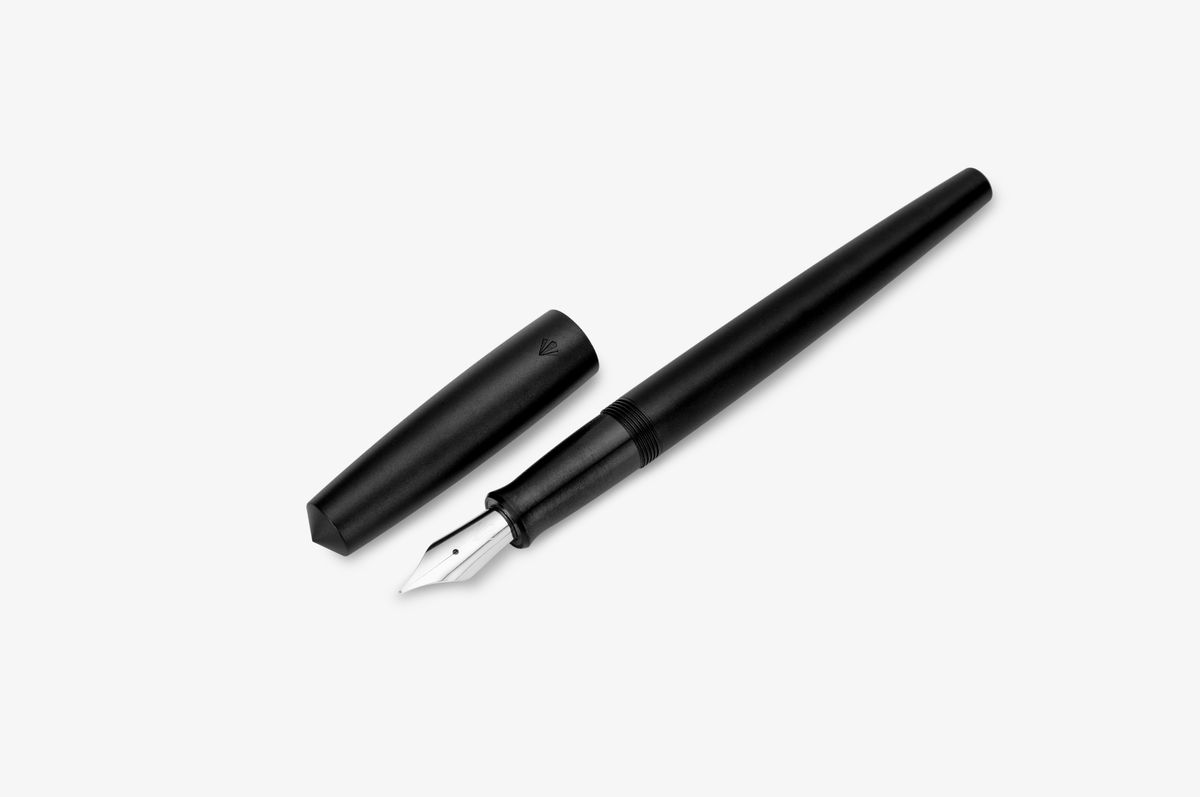 Gravitas Fountain Pen Gravitas - Entry Aluminium | Black