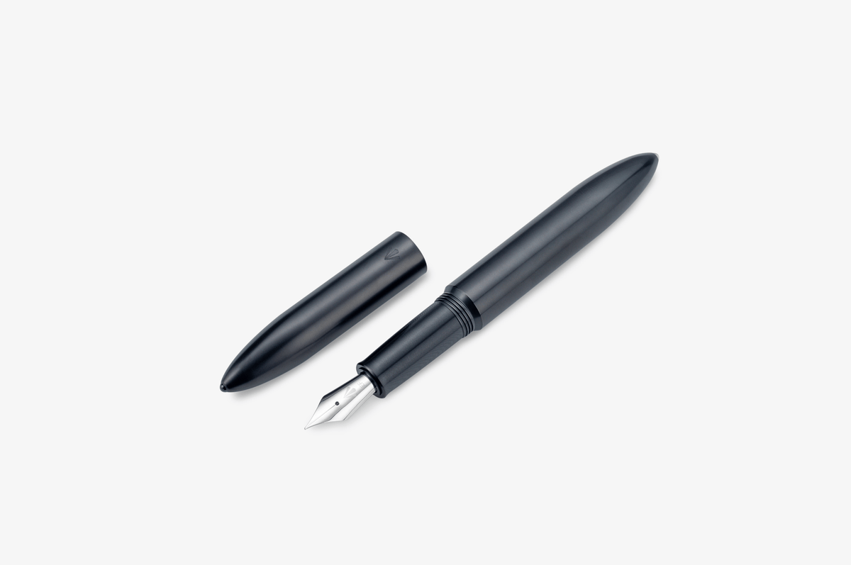 Gravitas Fountain Pen Gravitas - Flagship | Stainless steel Black PvD