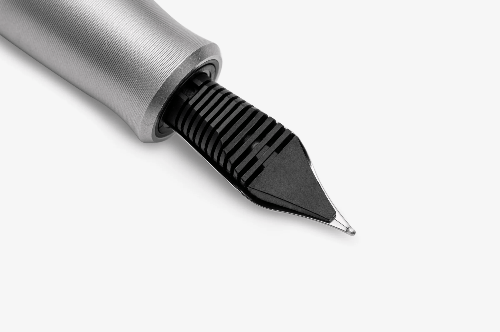 Gravitas Fountain Pen Gravitas - Vac 2.0 Titanium Stone Washed
