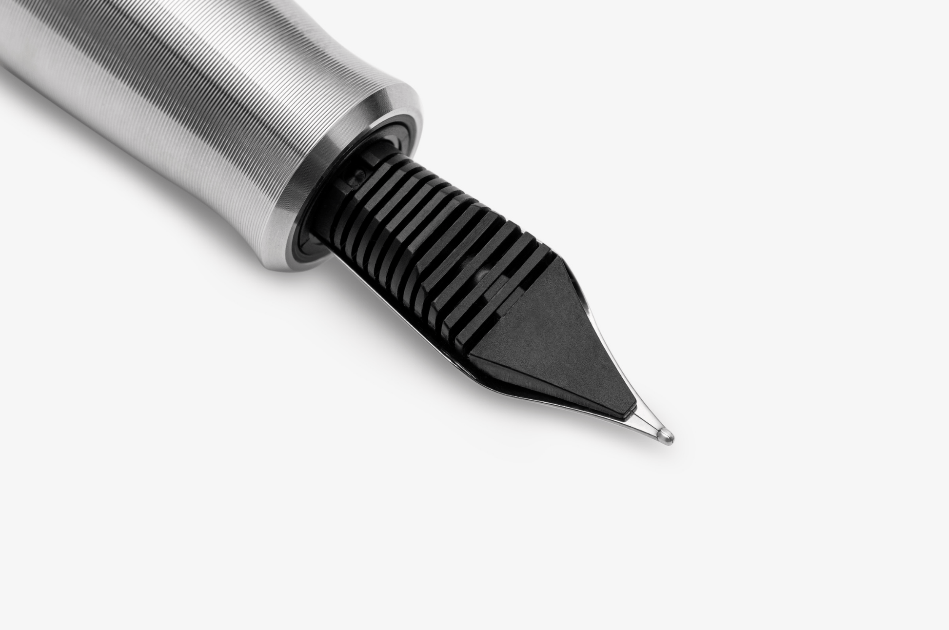 Gravitas Fountain Pen Gravitas - Vac 2.0 Titanium Machine Finish
