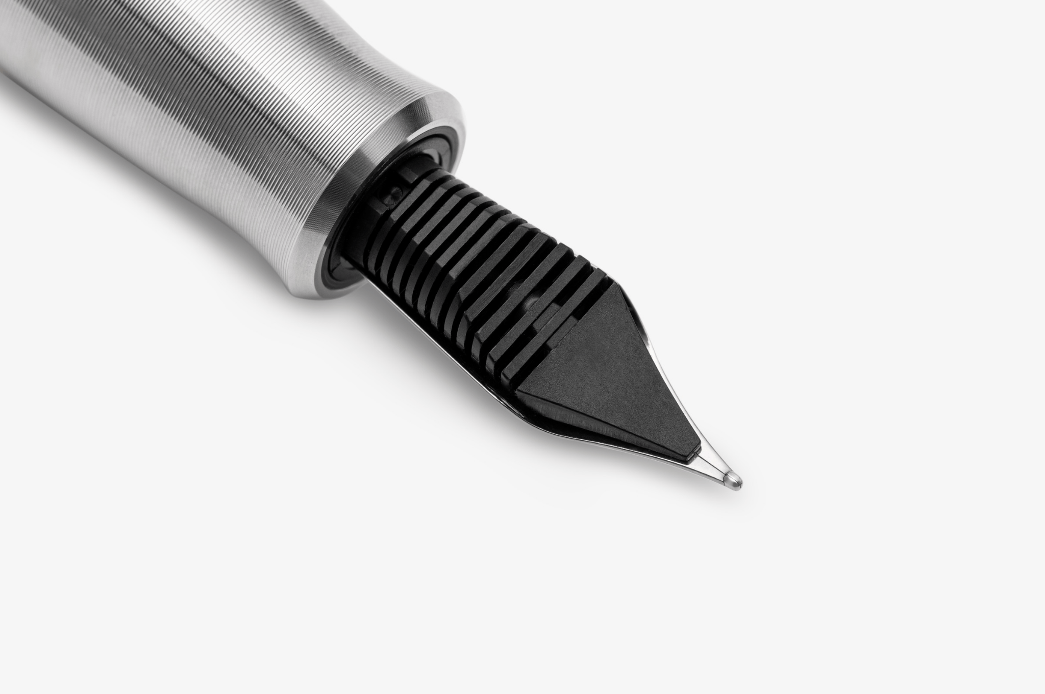 Gravitas Fountain Pen Gravitas - Vac 2.0 Titanium Machine Finish